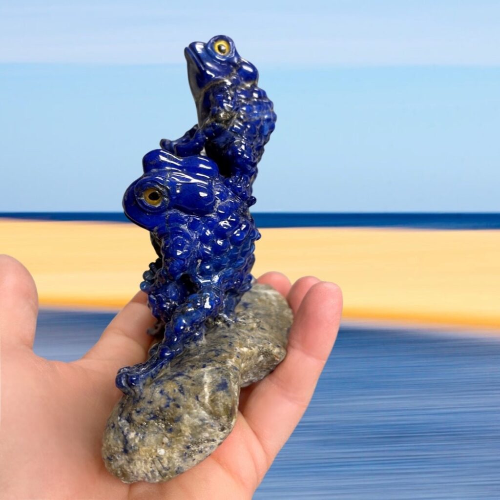 geoclassics-lapis-lazuli-toads-section-carving